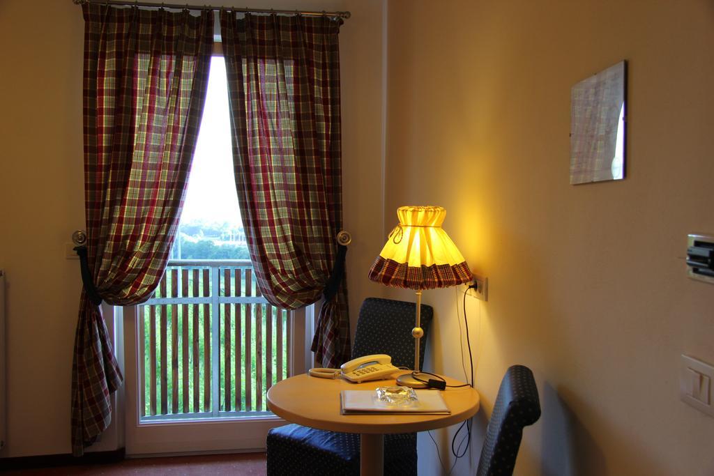 Hotel Hanny Болзано Екстериор снимка